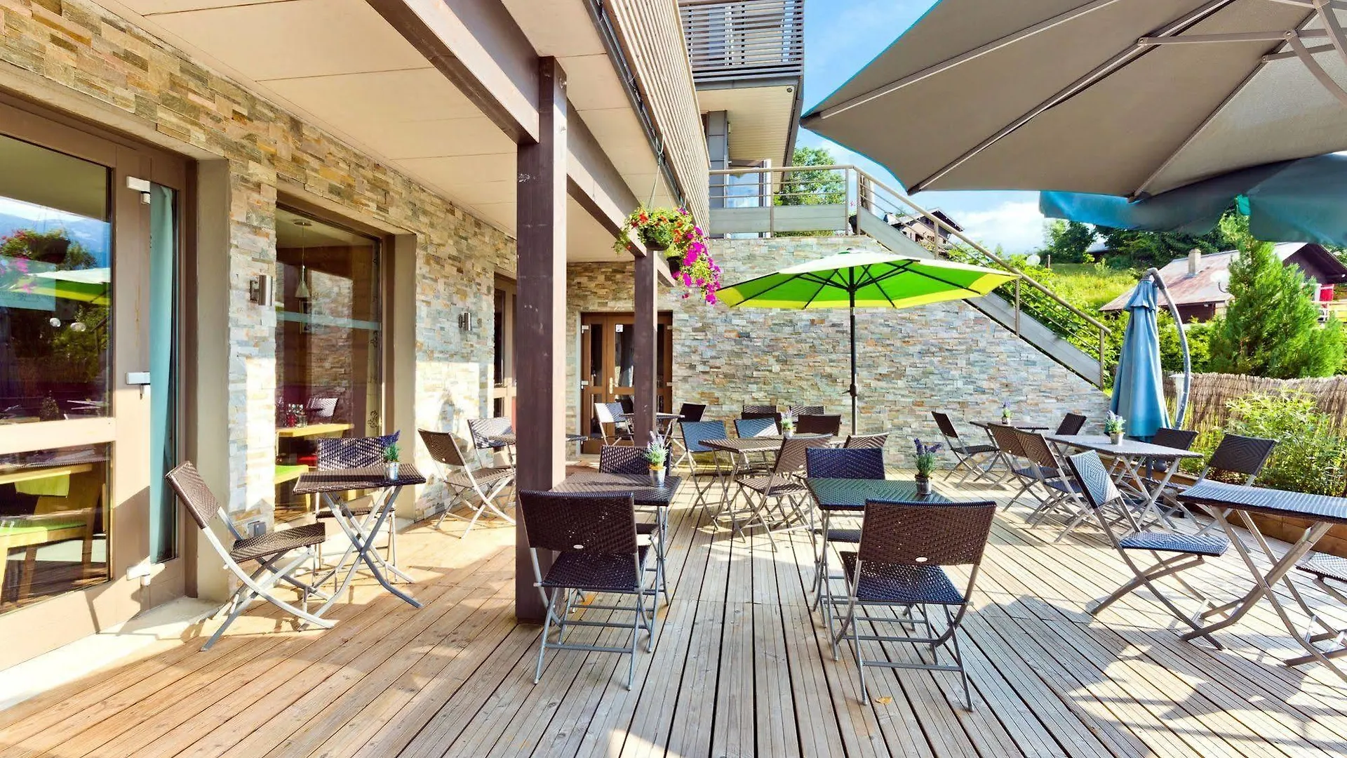 Hotel La Croix de Savoie&Spa à Les Carroz d'Arâches